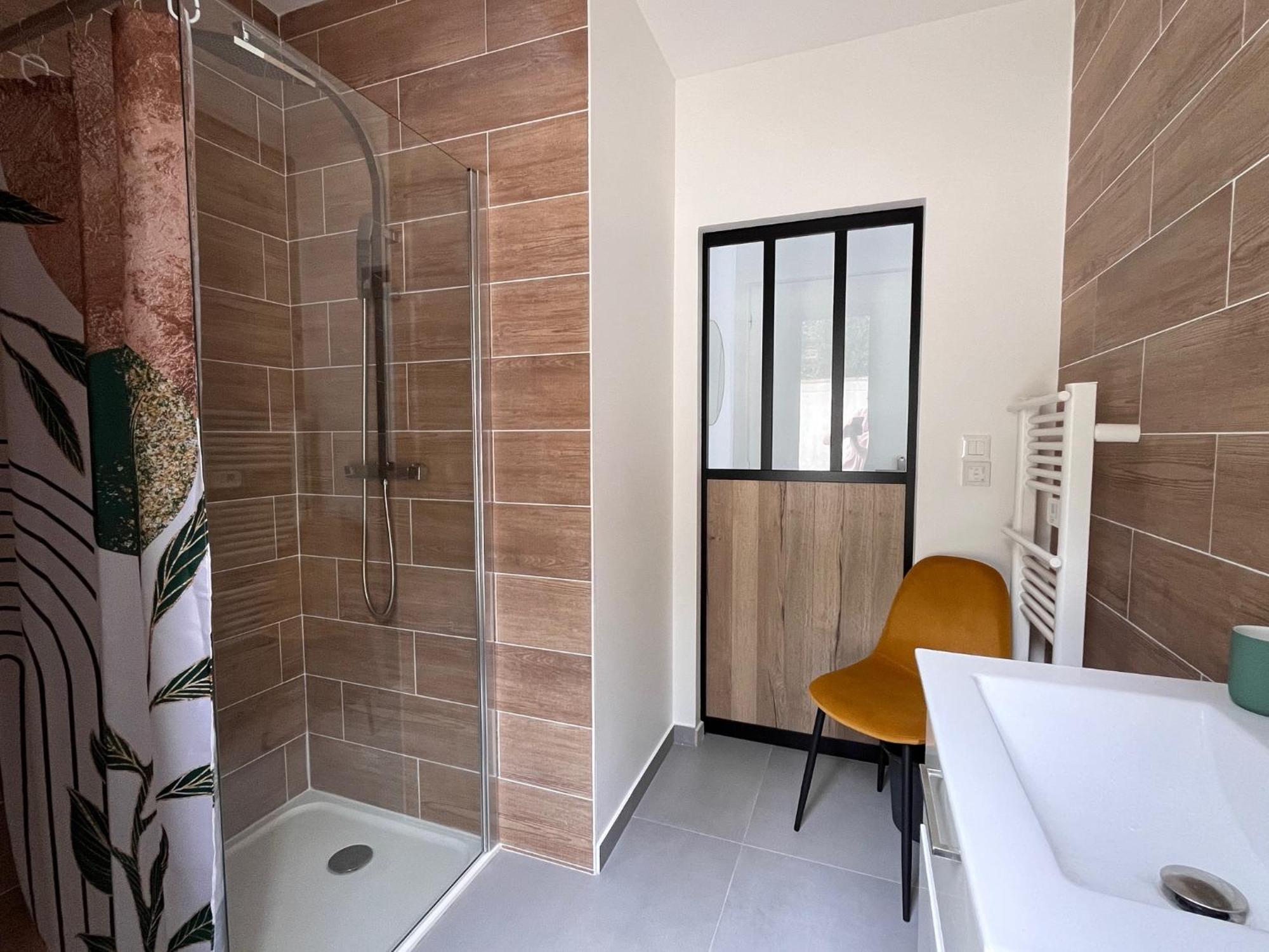 Chambre Independante Rdc Avec Sdb, Wc Et Parking Chambray-lès-Tours Екстериор снимка